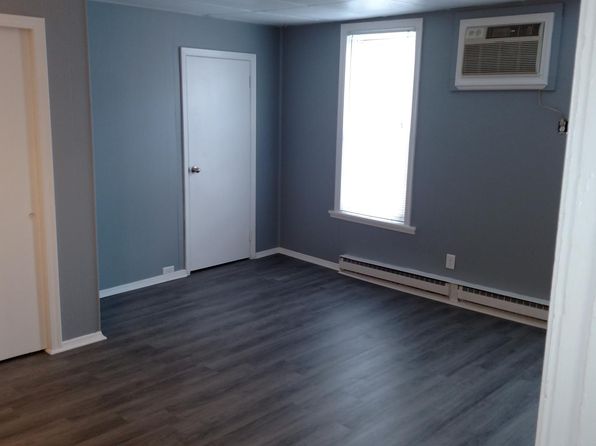 310 3rd Ave #B, Irwin, PA 15642