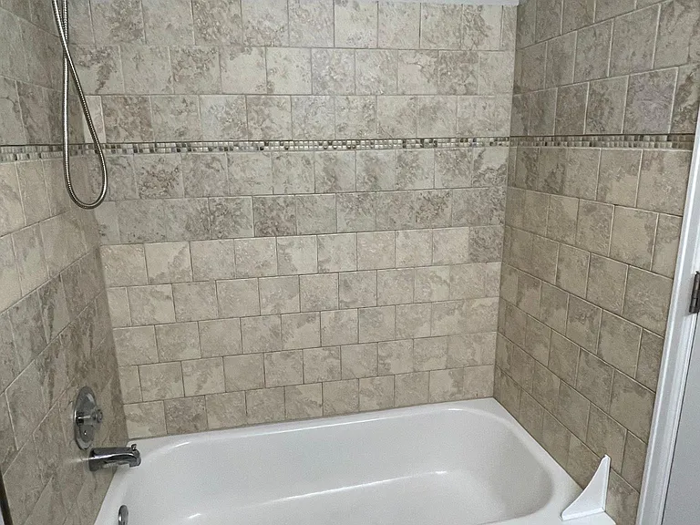 E Progress Cir S — Photo 9