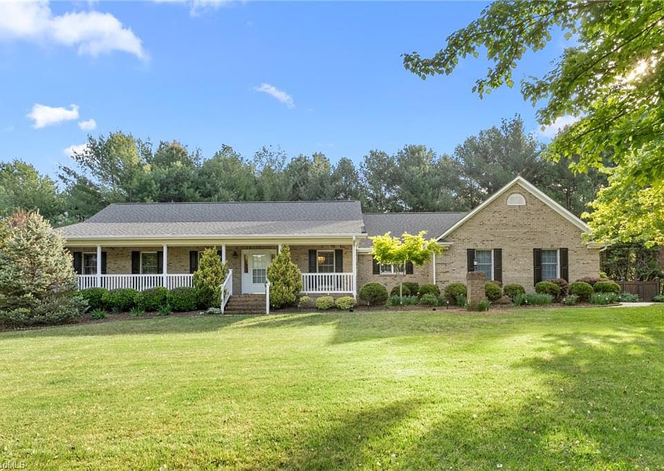 1st image of 2636 Farmpond Ct