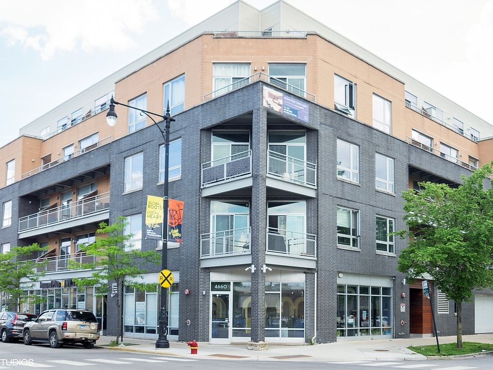 1st image of 3201 W Leland Ave #7
