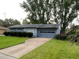 582 Waverly Dr, Benton Harbor, MI 49022