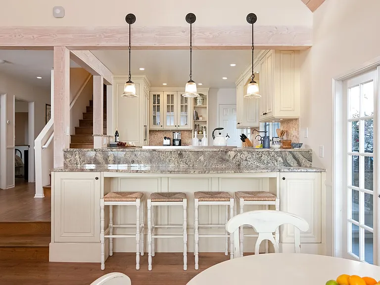 850 Cheltenham Rd — Photo 4