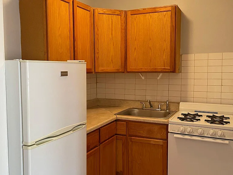 3121 N Hamlin Ave #2I — Photo 2