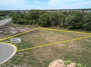8206 E Saw Mill Ct, Wichita, KS 67226