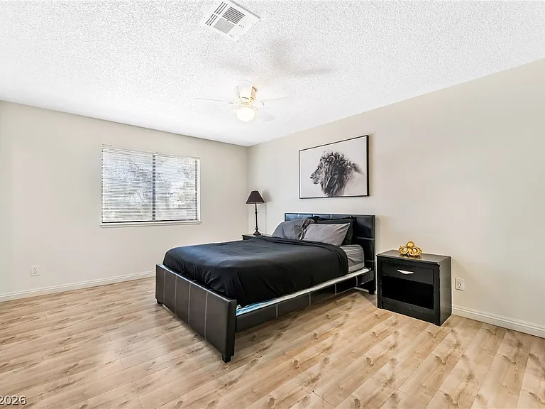 5576 W Rochelle Ave #43C — Photo 15