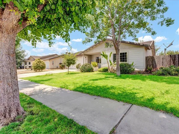 1065 W Yale Avenue, Lindsay, CA 93247