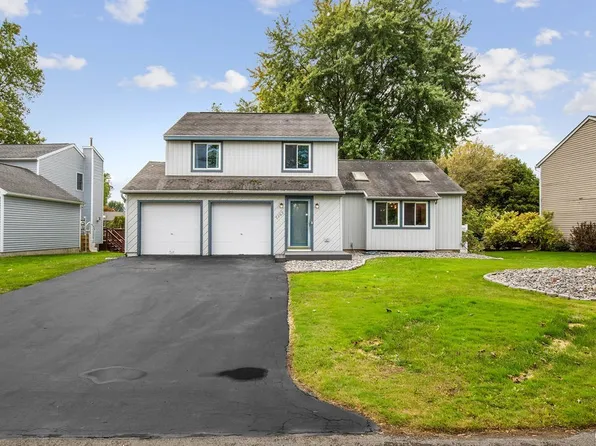 8262 Coconut Tree Dr, Liverpool, NY 13090