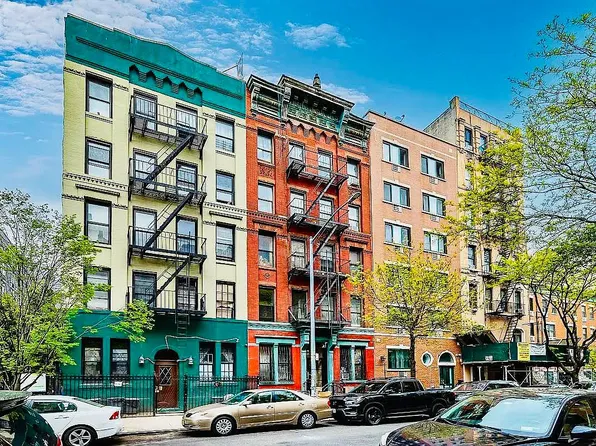 606 E 11th St, New York, NY