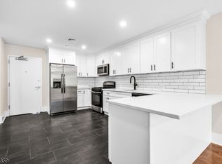 162 Closter Dock Rd #C, Closter, NJ 07624