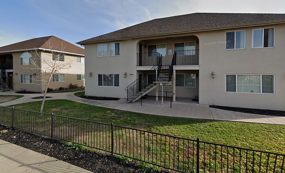 1st image of 3343 Lerwick Rd #2