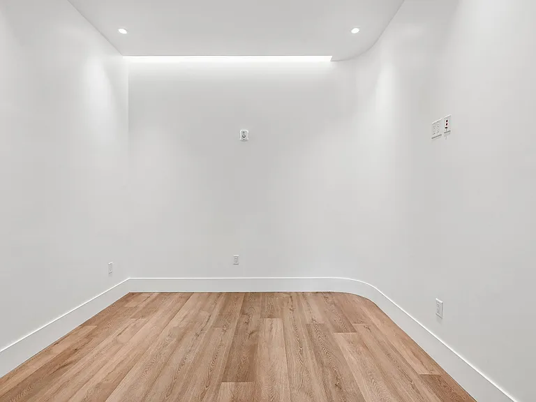 225 E Bayaud Ave — Photo 14