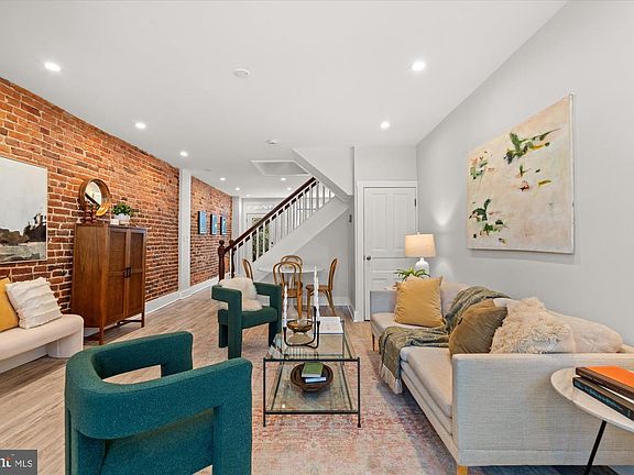 5th image of 522 6th St NE