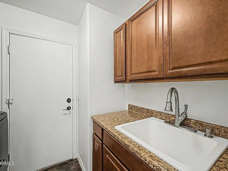 25537 W Forest Grove Ave — Photo 29
