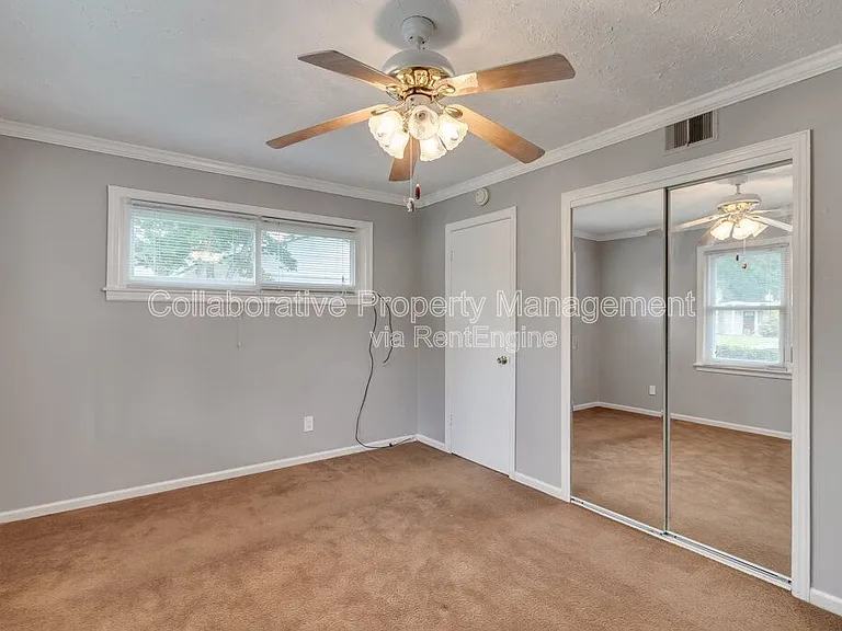 319 Tanglewood Rd — Photo 16