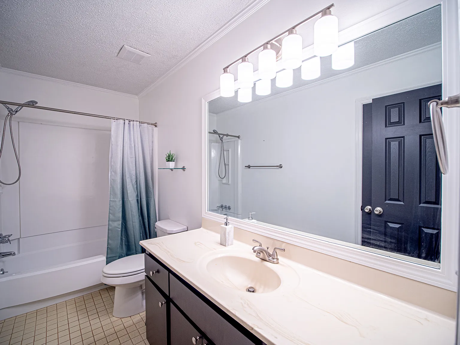 3 bed, 1535 sqft, $1,200 — Photo 4