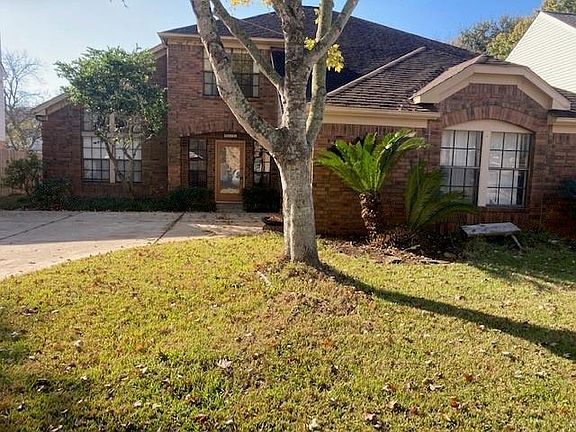 3rd image of 1911 Victoria Garden Dr