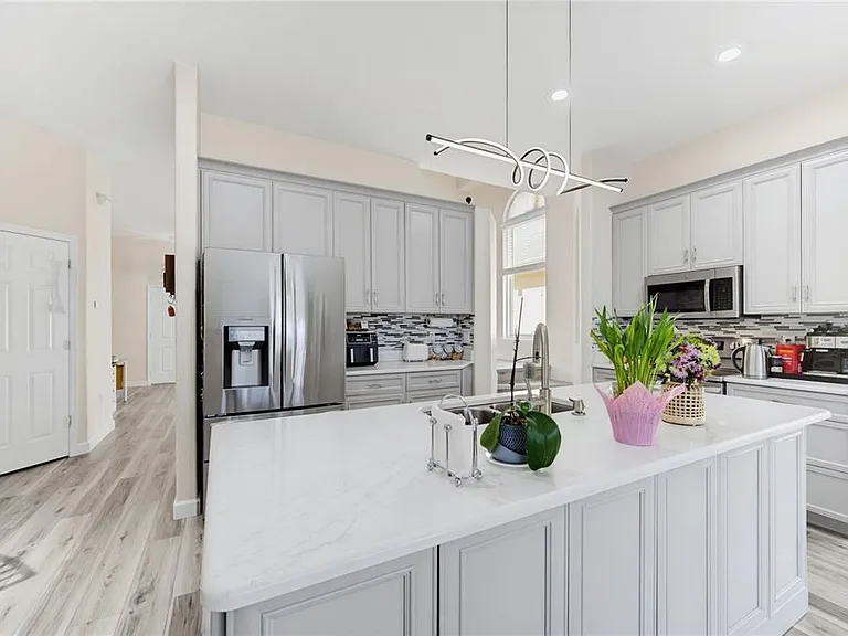 431 Vizcay Way — Photo 12