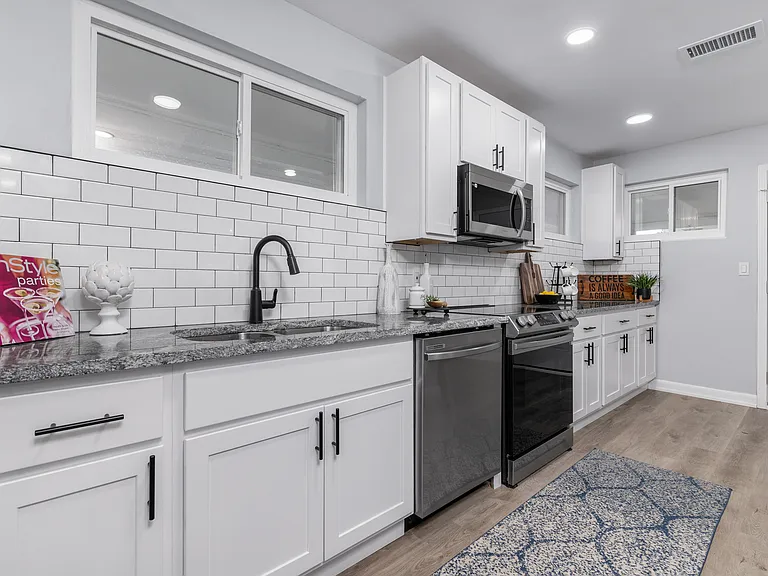 7214 Poinciana Ave — Photo 5