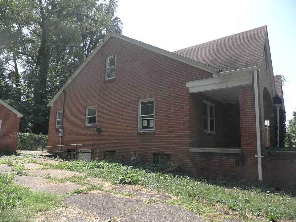 2nd image of 2 Chestnut St