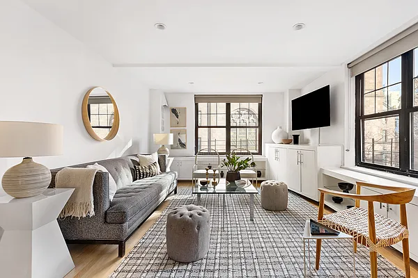 Sold by Compass | media 1