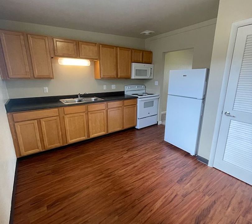 1st image of 5531-5541 S Delaware St #718a6797a