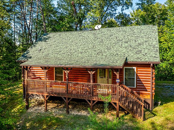 5th image of 2205 Meredith Way