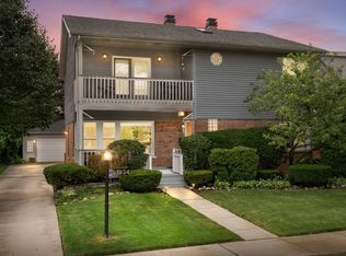 1934 Buckingham Ave, Westchester, IL 60154