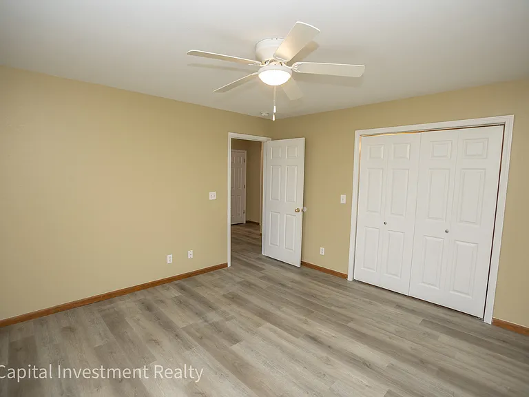 219 Route T — Photo 18