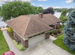 3817 Lake Lapeer Dr, Metamora, MI 48455