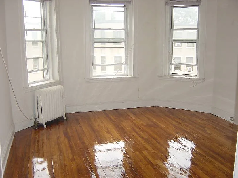2 bed, 700 sqft, $2,800 — Photo 4