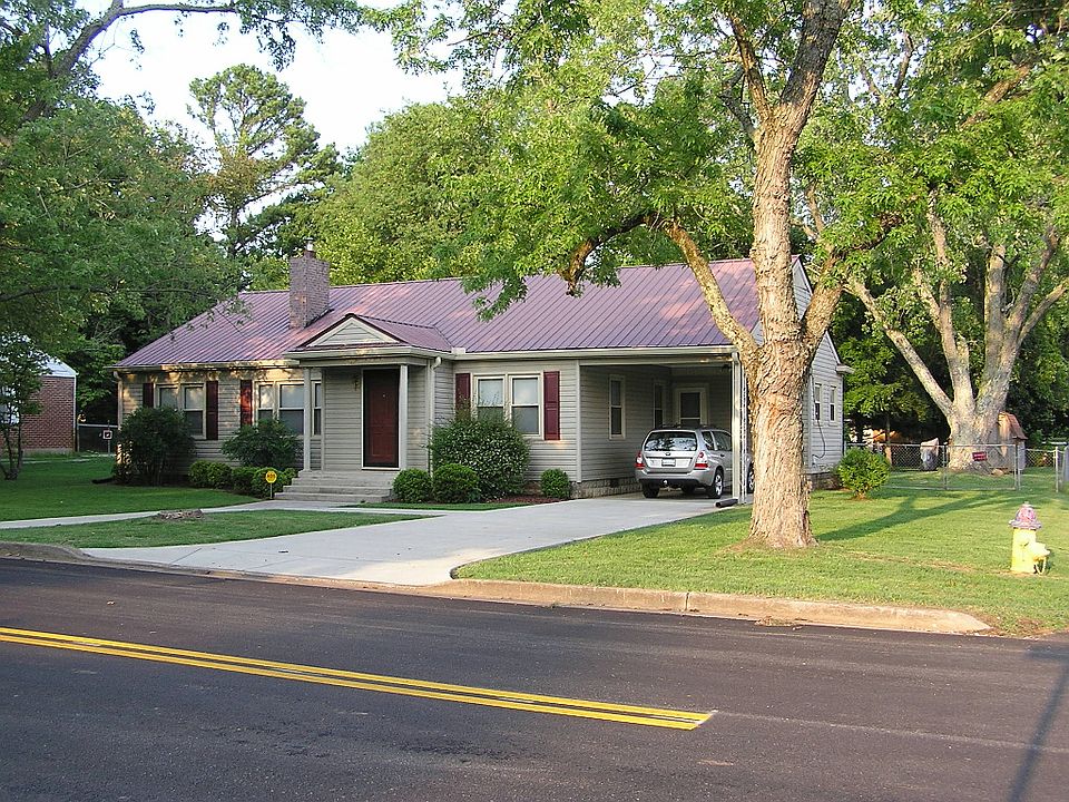 1st image of 429 2nd Ave