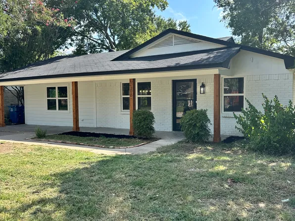 1708 Leon St, Kaufman, TX 75142