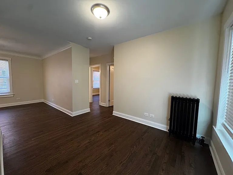 1383 W Greenleaf Ave #1S — Photo 9