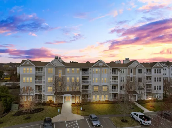 418 John Mahar Hwy Unit 105, Braintree, MA 02184