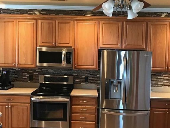 Kitchen / updated appliances