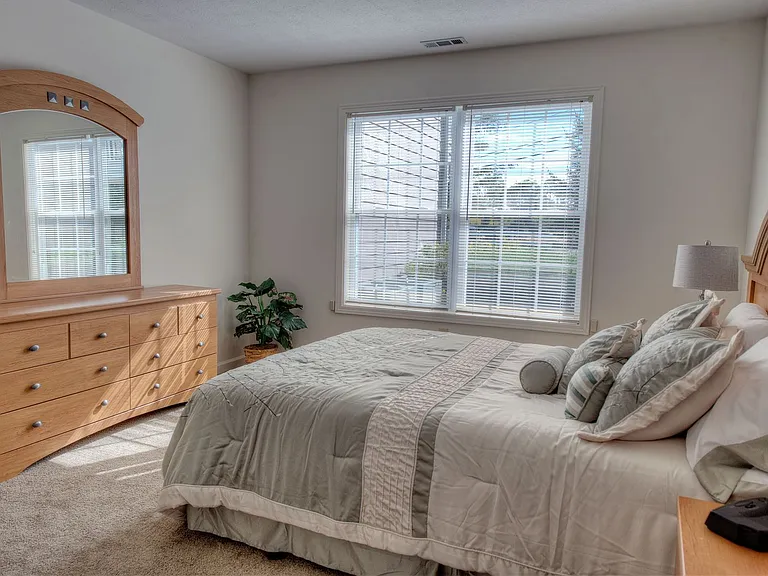 Stillwaters, Hickory Grove Apartments — Photo 22