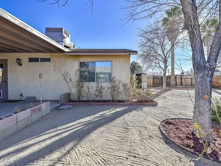 405 Fountain St — Photo 17