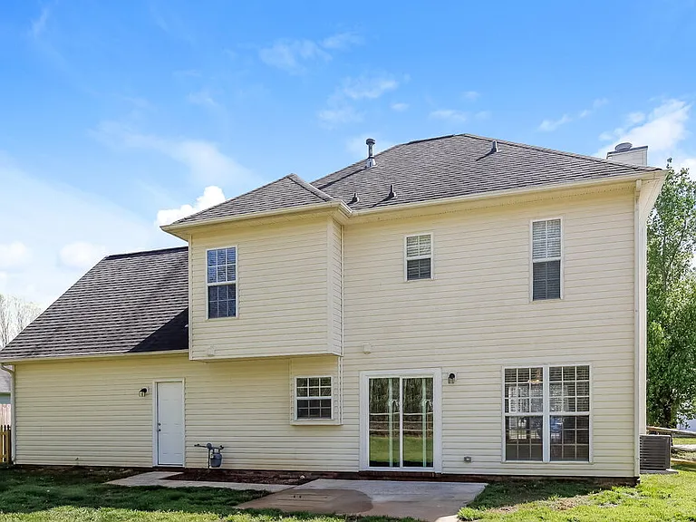 6104 Brick Landing Dr — Photo 16