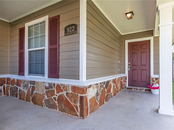 2nd image of 922 Windmeadows Dr