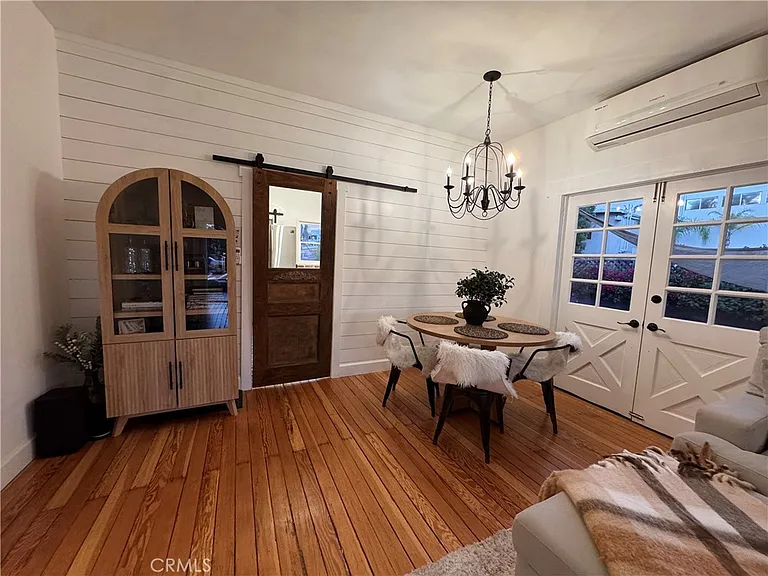 323 W 18th St #323 — Photo 16