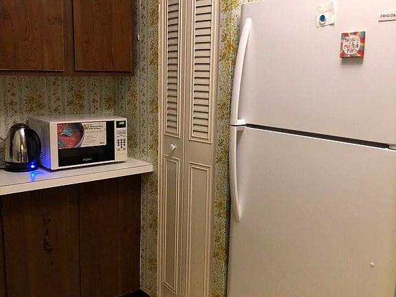 4th image of 1 E University Pkwy Unit 1001