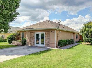 2020 Rivershore Ln, Sevierville, TN 37876