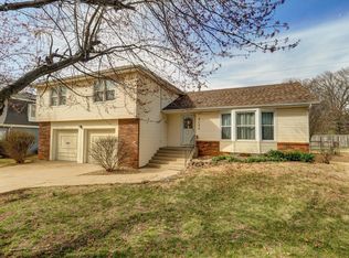2133 E Meadow Dr, Springfield, MO 65804