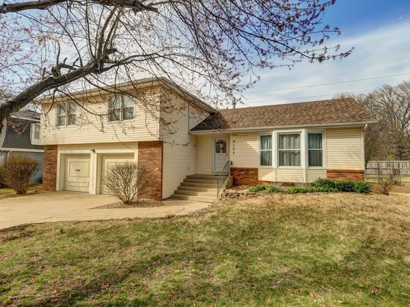 2133 E Meadow Drive, Springfield, MO 65804