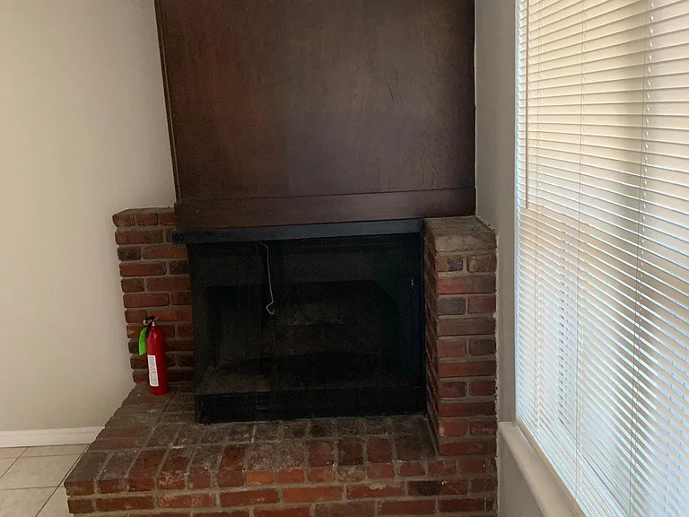 821 Hardy Springs Cir #A — Photo 2