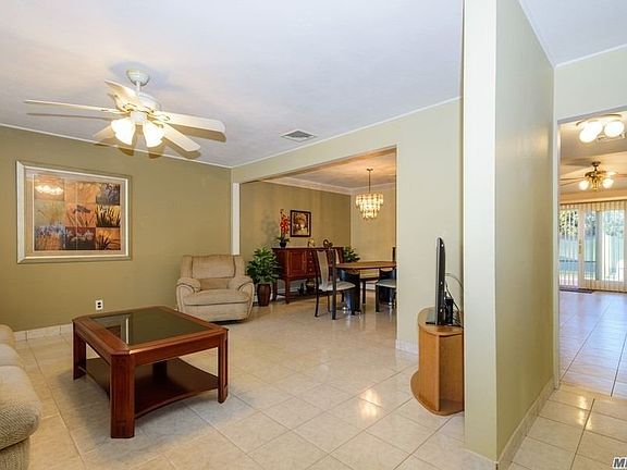 5th image of 125 Lindbergh St