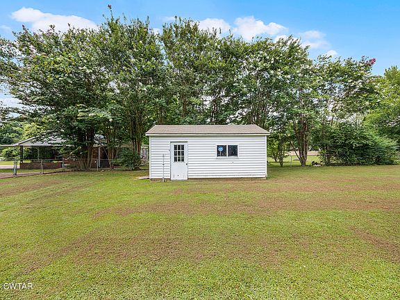 5th image of 30 Glen Acres Dr