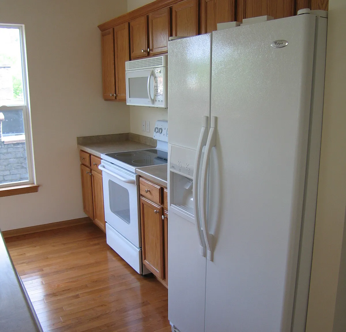 1345 Williamson St — Photo 4