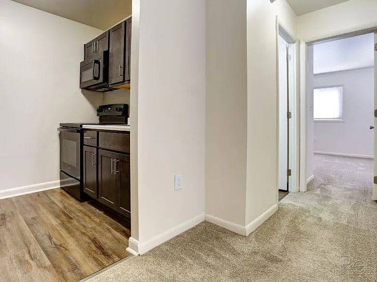 Rosedale Apartments — Photo 29