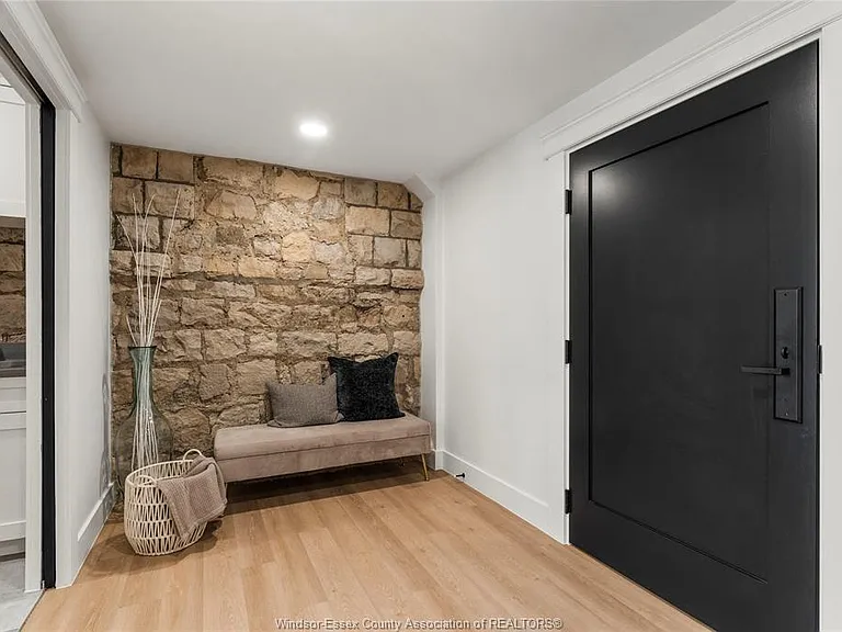 247 Brock St #103 — Photo 4